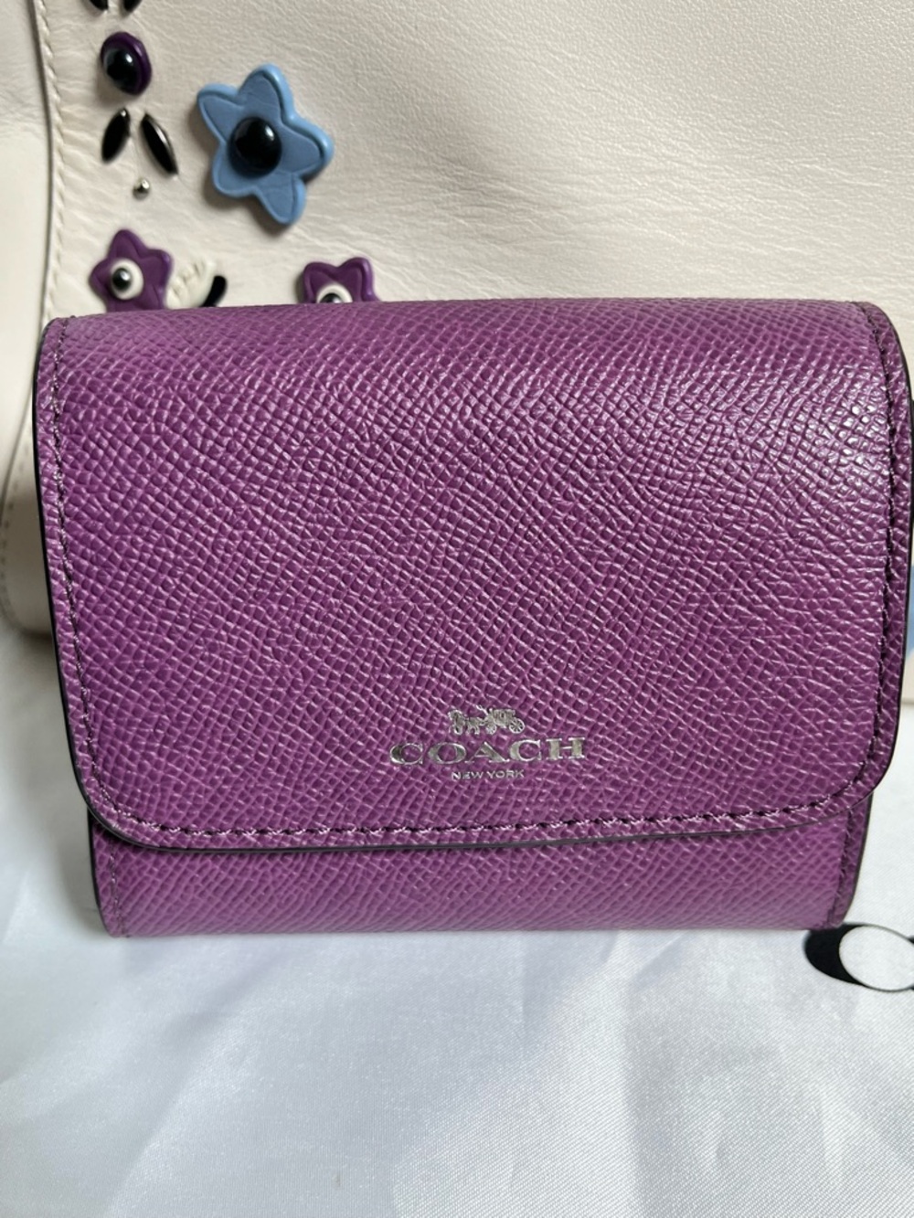 *** SOLD under Unlisted *** Coach Margot Floral Tote w/ Wallet - Picture 11 of 13